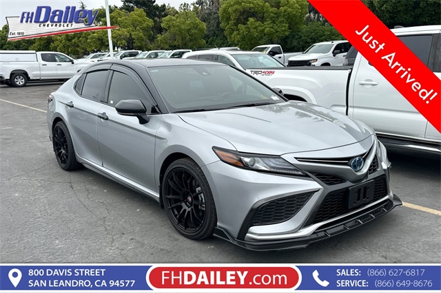 2022 Toyota Camry Hybrid XSE